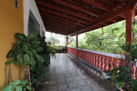 Casa à venda com 384m², 4 quartos e 2 vagasVaranda