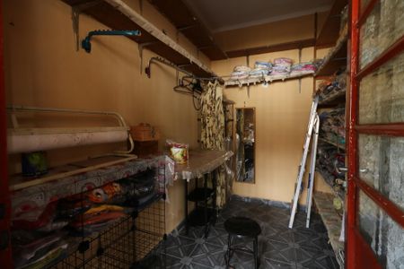 Casa à venda com 384m², 4 quartos e 2 vagasDepósito