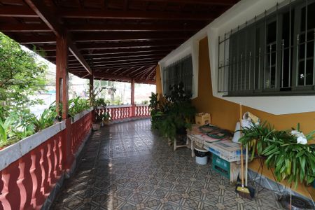 Casa à venda com 384m², 4 quartos e 2 vagasVaranda