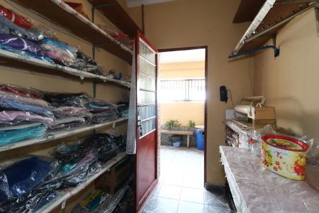 Casa à venda com 384m², 4 quartos e 2 vagasDepósito