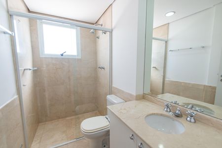 Apartamento para alugar com 342m², 4 quartos e 4 vagas Apartamento para alugar com 342m², 4 quartos e 4 vagasBanheiro da suíte 1