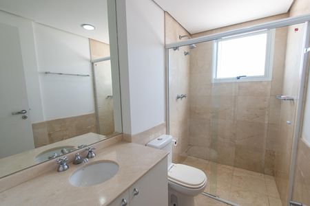 Apartamento para alugar com 342m², 4 quartos e 4 vagas Apartamento para alugar com 342m², 4 quartos e 4 vagasBanheiro da suíte 2