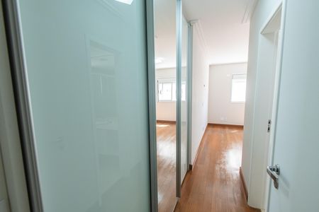 Apartamento para alugar com 342m², 4 quartos e 4 vagas Apartamento para alugar com 342m², 4 quartos e 4 vagasSuíte 3