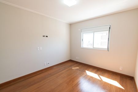 Apartamento para alugar com 342m², 4 quartos e 4 vagas Apartamento para alugar com 342m², 4 quartos e 4 vagasSuíte 3