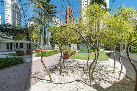 Apartamento para alugar com 342m², 4 quartos e 4 vagas Apartamento para alugar com 342m², 4 quartos e 4 vagasÁrea comum