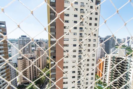 Apartamento para alugar com 342m², 4 quartos e 4 vagas Apartamento para alugar com 342m², 4 quartos e 4 vagasVista da suíte 3