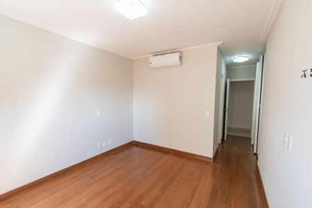 Apartamento para alugar com 342m², 4 quartos e 4 vagas Apartamento para alugar com 342m², 4 quartos e 4 vagasSuíte 3