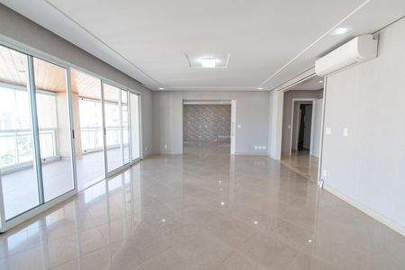 Apartamento para alugar com 342m², 4 quartos e 4 vagas Apartamento para alugar com 342m², 4 quartos e 4 vagasSala