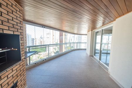 Apartamento para alugar com 342m², 4 quartos e 4 vagas Apartamento para alugar com 342m², 4 quartos e 4 vagasVaranda