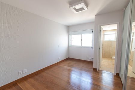 Apartamento para alugar com 342m², 4 quartos e 4 vagas Apartamento para alugar com 342m², 4 quartos e 4 vagasSuíte 1