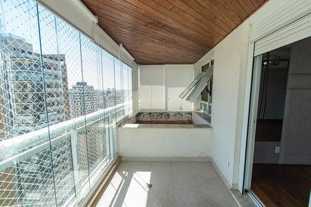 Apartamento para alugar com 342m², 4 quartos e 4 vagas Apartamento para alugar com 342m², 4 quartos e 4 vagasVaranda da suíte 4