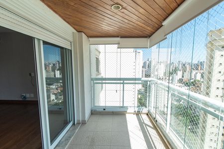 Apartamento para alugar com 342m², 4 quartos e 4 vagas Apartamento para alugar com 342m², 4 quartos e 4 vagasVaranda da suíte 4