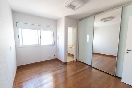 Apartamento para alugar com 342m², 4 quartos e 4 vagas Apartamento para alugar com 342m², 4 quartos e 4 vagasSuíte 1