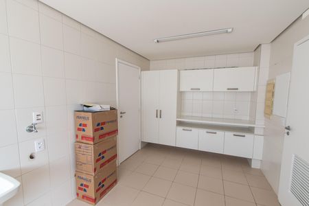Apartamento para alugar com 342m², 4 quartos e 4 vagas Apartamento para alugar com 342m², 4 quartos e 4 vagasÁrea de serviço