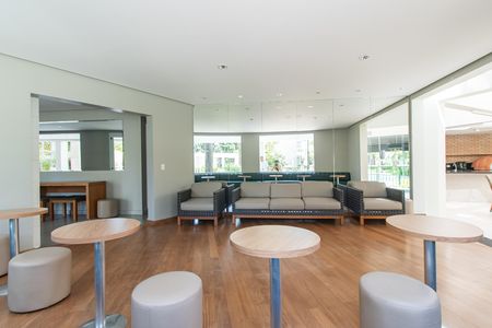 Apartamento para alugar com 342m², 4 quartos e 4 vagas Apartamento para alugar com 342m², 4 quartos e 4 vagasÁrea comum