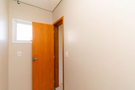 Casa de condomínio à venda com 76m², 2 quartos e 2 vagasBanheiro da Suíte 2