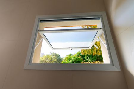 Casa de condomínio à venda com 76m², 2 quartos e 2 vagasBanheiro da Suíte 1