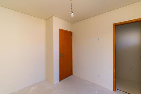 Casa de condomínio à venda com 76m², 2 quartos e 2 vagasSuíte 2