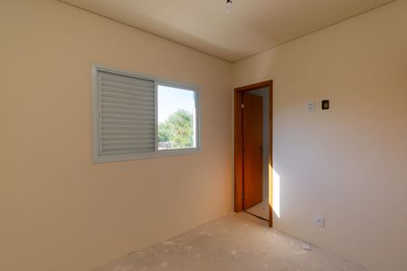 Casa de condomínio à venda com 76m², 2 quartos e 2 vagasSuíte 1