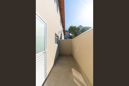 Casa de condomínio à venda com 76m², 2 quartos e 2 vagasVaranda