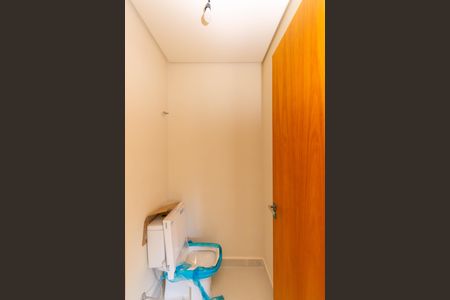Casa de condomínio à venda com 76m², 2 quartos e 2 vagasLavabo