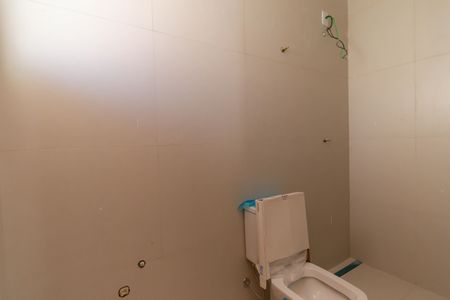 Casa de condomínio à venda com 76m², 2 quartos e 1 vagaBanheiro da Suíte 2