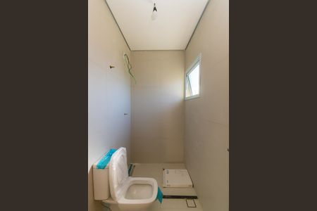 Casa de condomínio à venda com 76m², 2 quartos e 1 vagaBanheiro da Suíte 1