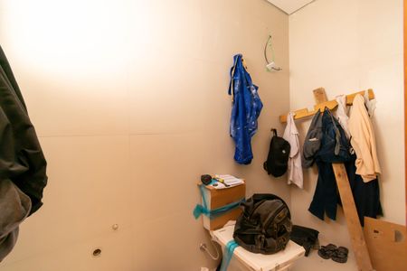 Casa de condomínio à venda com 76m², 2 quartos e 1 vaga Casa de condomínio à venda com 76m², 2 quartos e 1 vagaBanheiro da Suíte 2