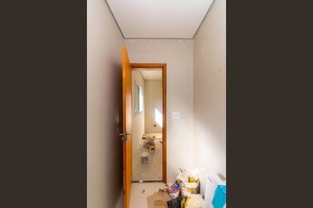 Casa de condomínio à venda com 76m², 2 quartos e 1 vaga Casa de condomínio à venda com 76m², 2 quartos e 1 vagaBanheiro da Suíte 1