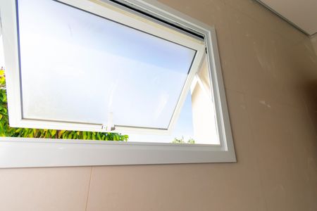 Casa de condomínio à venda com 76m², 2 quartos e 1 vaga Casa de condomínio à venda com 76m², 2 quartos e 1 vagaBanheiro da Suíte 1