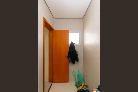 Casa de condomínio à venda com 76m², 2 quartos e 1 vaga Casa de condomínio à venda com 76m², 2 quartos e 1 vagaBanheiro da Suíte 2