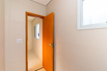 Casa de condomínio à venda com 76m², 2 quartos e 2 vagasBanheiro da Suíte 1