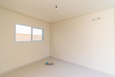 Casa de condomínio à venda com 76m², 2 quartos e 2 vagasSala