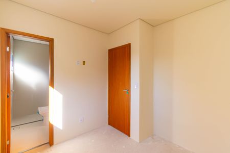 Casa de condomínio à venda com 76m², 2 quartos e 2 vagasSuíte 1