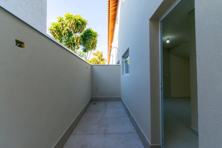 Casa de condomínio à venda com 76m², 2 quartos e 1 vagaÁrea  Privativa