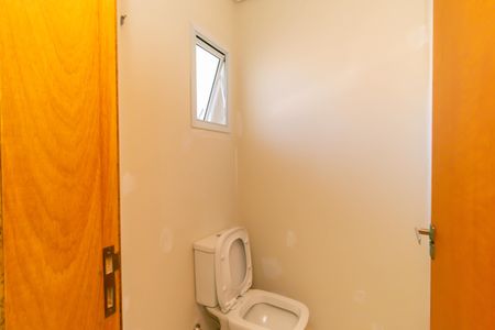 Casa de condomínio à venda com 76m², 2 quartos e 1 vagaLavabo