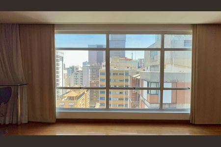 Apartamento à venda com 200m², 2 quartos e 2 vagasSala de TV