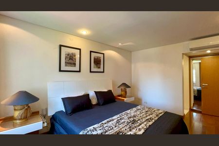 Apartamento à venda com 200m², 2 quartos e 2 vagasSuite