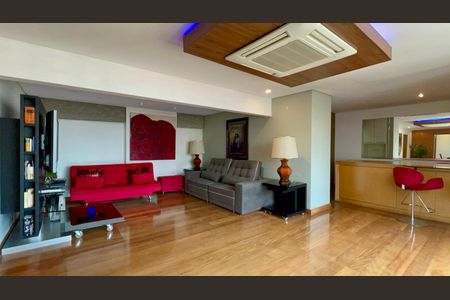 Apartamento à venda com 200m², 2 quartos e 2 vagasSala de TV