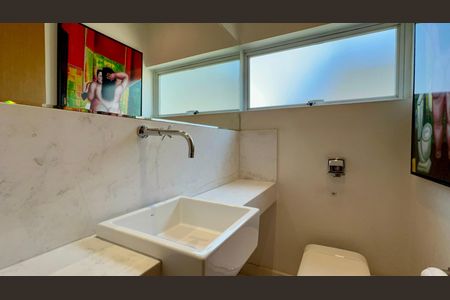 Apartamento à venda com 200m², 2 quartos e 2 vagasLavabo