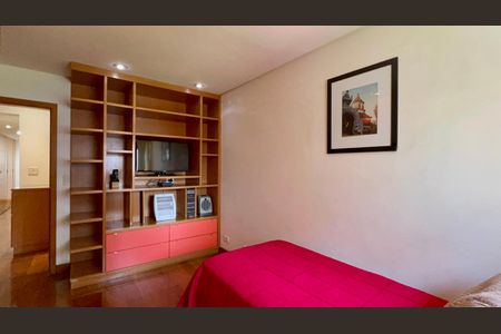 Apartamento à venda com 200m², 2 quartos e 2 vagasQuarto