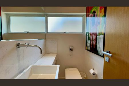 Apartamento à venda com 200m², 2 quartos e 2 vagasLavabo