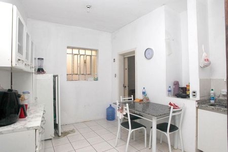 Apartamento à venda com 102m², 2 quartos e 1 vagaCozinha