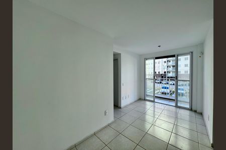 Apartamento à venda com 57m², 2 quartos e 1 vaga Apartamento à venda com 57m², 2 quartos e 1 vagaSala