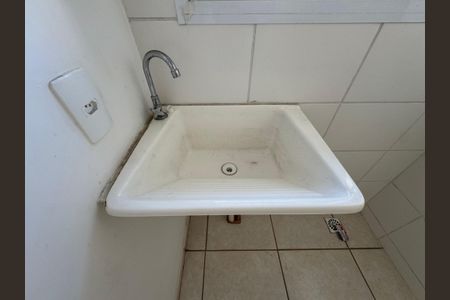 Apartamento à venda com 57m², 2 quartos e 1 vaga Apartamento à venda com 57m², 2 quartos e 1 vagaCozinha e Área de Serviço