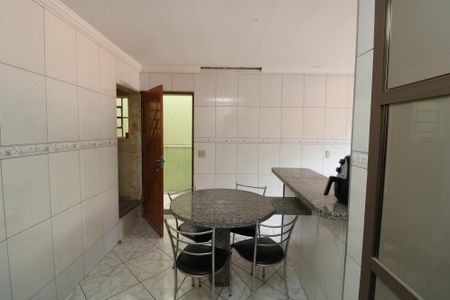 Casa à venda com 240m², 5 quartos e 4 vagasCozinha Casa 2