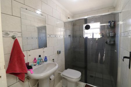 Casa à venda com 240m², 5 quartos e 4 vagasSuíte - Banheiro Casa 2