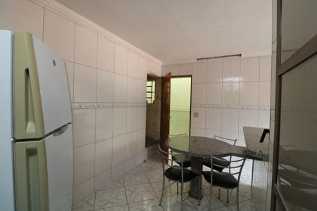 Casa à venda com 240m², 5 quartos e 4 vagasCozinha Casa 2