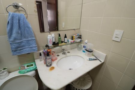 Casa à venda com 240m², 5 quartos e 4 vagasBanheiro Casa 3