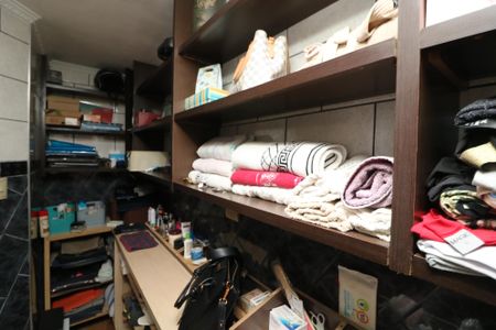 Casa à venda com 240m², 5 quartos e 4 vagasSuíte Casa 2